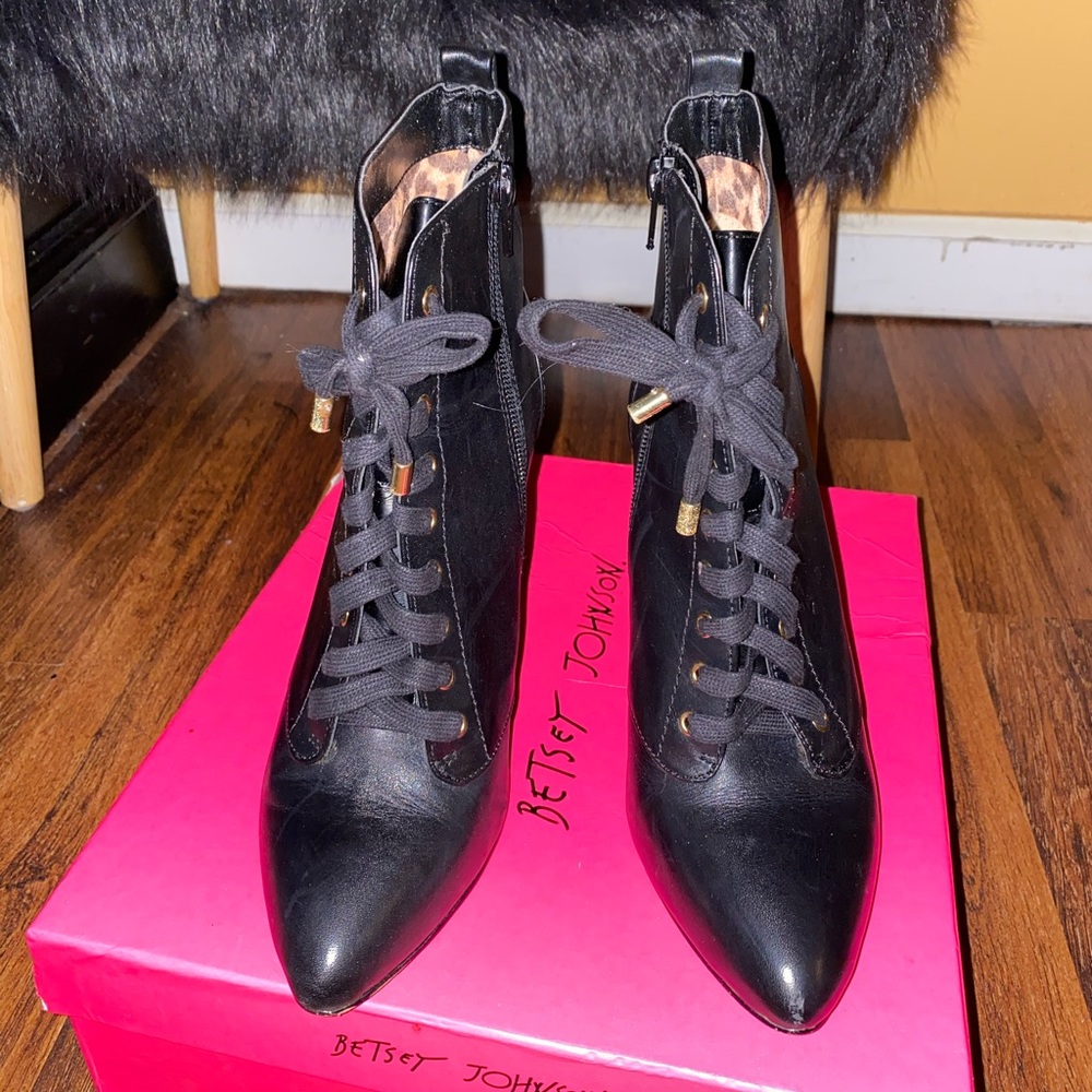 Abby black leat boots